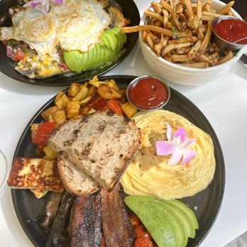 Sunflower - Gramercy - rise and shine, breakfast nachos, fries - Breakfast & Brunch Near Me - New York, New York Sunflower - Gramercy - rise and shine, breakfast nachos, fries - Breakfast & Brunch Near Me - New York, New York
