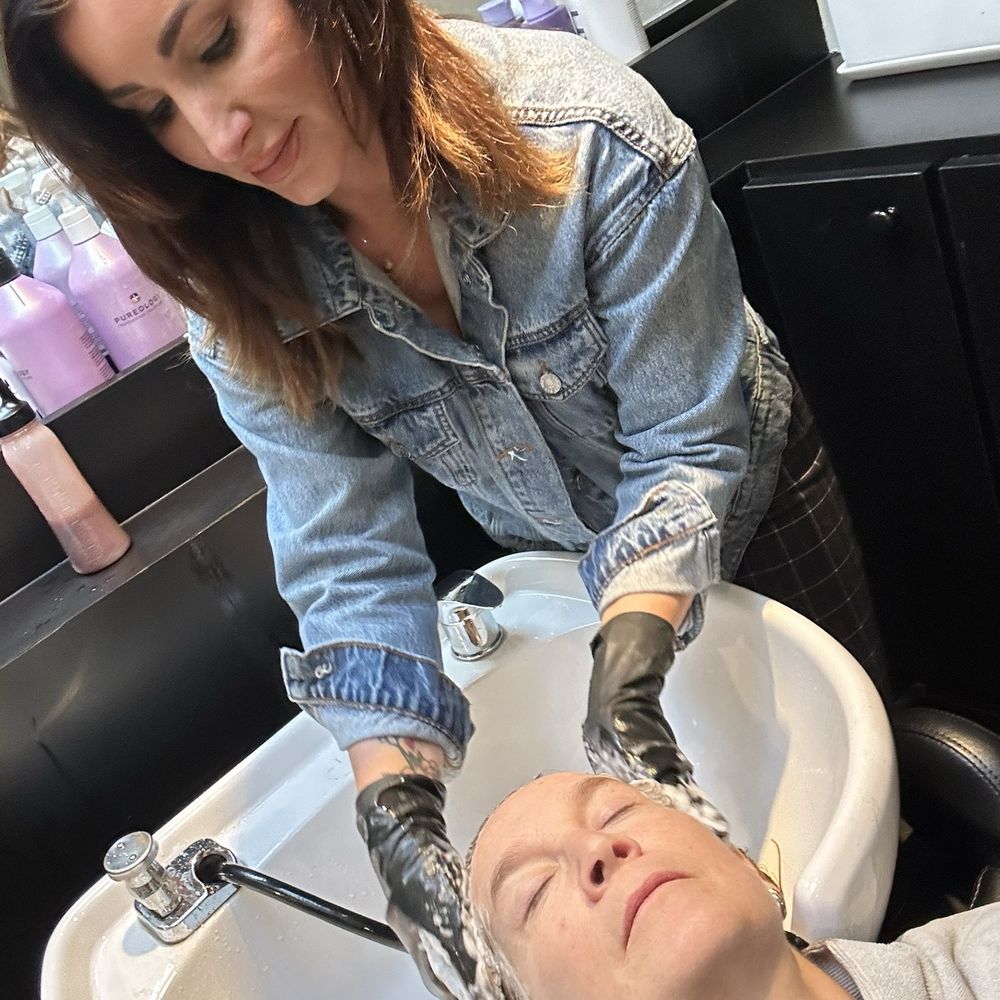 Curler and Comb Salon Escondido, CA - Last Updated January 2026 - Yelp