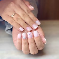 Studio Nails By Mina - Dip on natural nails by Jean.