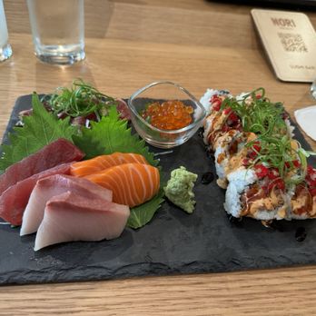 Nori Bar - Happy hour deluxe set! (Spicy ahi roll on the right, SO GOOD!) - Sushi Bars Near Me - Honolulu, Hawaii