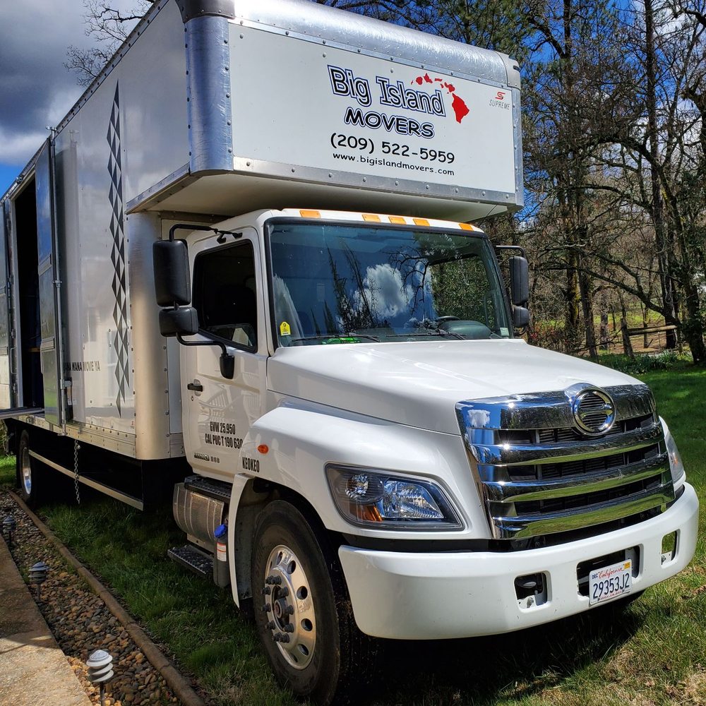 Moving truck