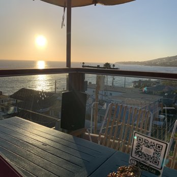 The Rooftop Lounge - Lounges Near Me - Laguna Beach, California The Rooftop Lounge - Lounges Near Me - Laguna Beach, California