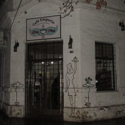 Café Emporio Da Noi - Vista Nocturna Café Emporio Da Noi