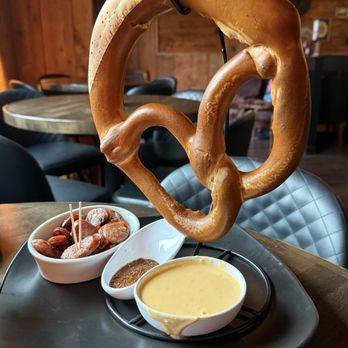 Hop Riot - Wine Bars Near Me - Wheatland, California