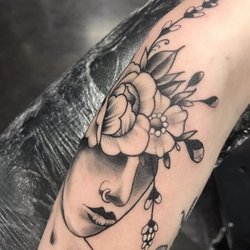 Donovan's Black Label Tattoo