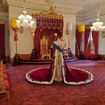 Iolani Palace - Museums Near Me - Honolulu, Hawaii Iolani Palace - Museums Near Me - Honolulu, Hawaii