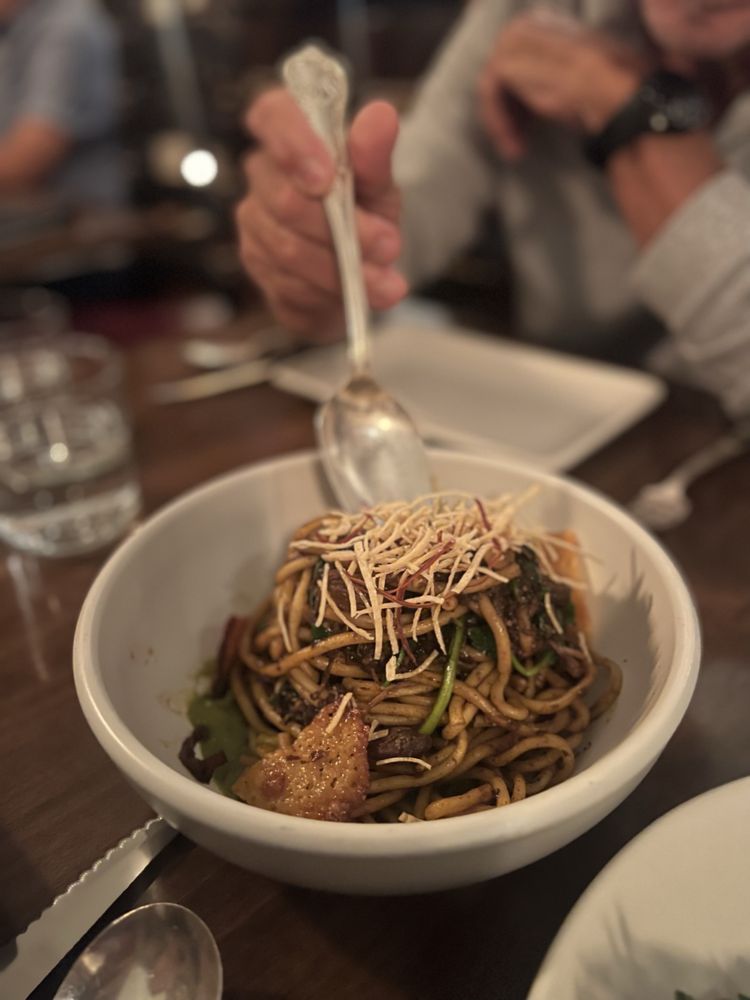 RESTAURANT Updated September 2024 224 Photos & 152 Reviews 198 W Cushing St