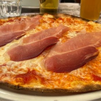 Pasqualino al Colosseo - Thin crust prosciutto pizza - Italian Near Me - Rome, RM Pasqualino al Colosseo - Thin crust prosciutto pizza - Italian Near Me - Rome, RM