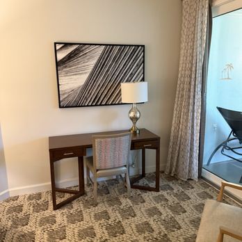 Marriott's Sabal Palms - Desk area - Hotels Near Me - Orlando, Florida