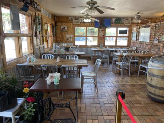 Vera's Backyard Bar-B-Que by null