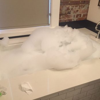 The Dwell Hotel - Bath tub - Hotels Near Me - Chattanooga, Tennessee