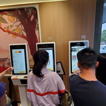 Mixue - Self-order kiosks - Ice Cream & Frozen Yogurt Near Me - Sunnyvale, California