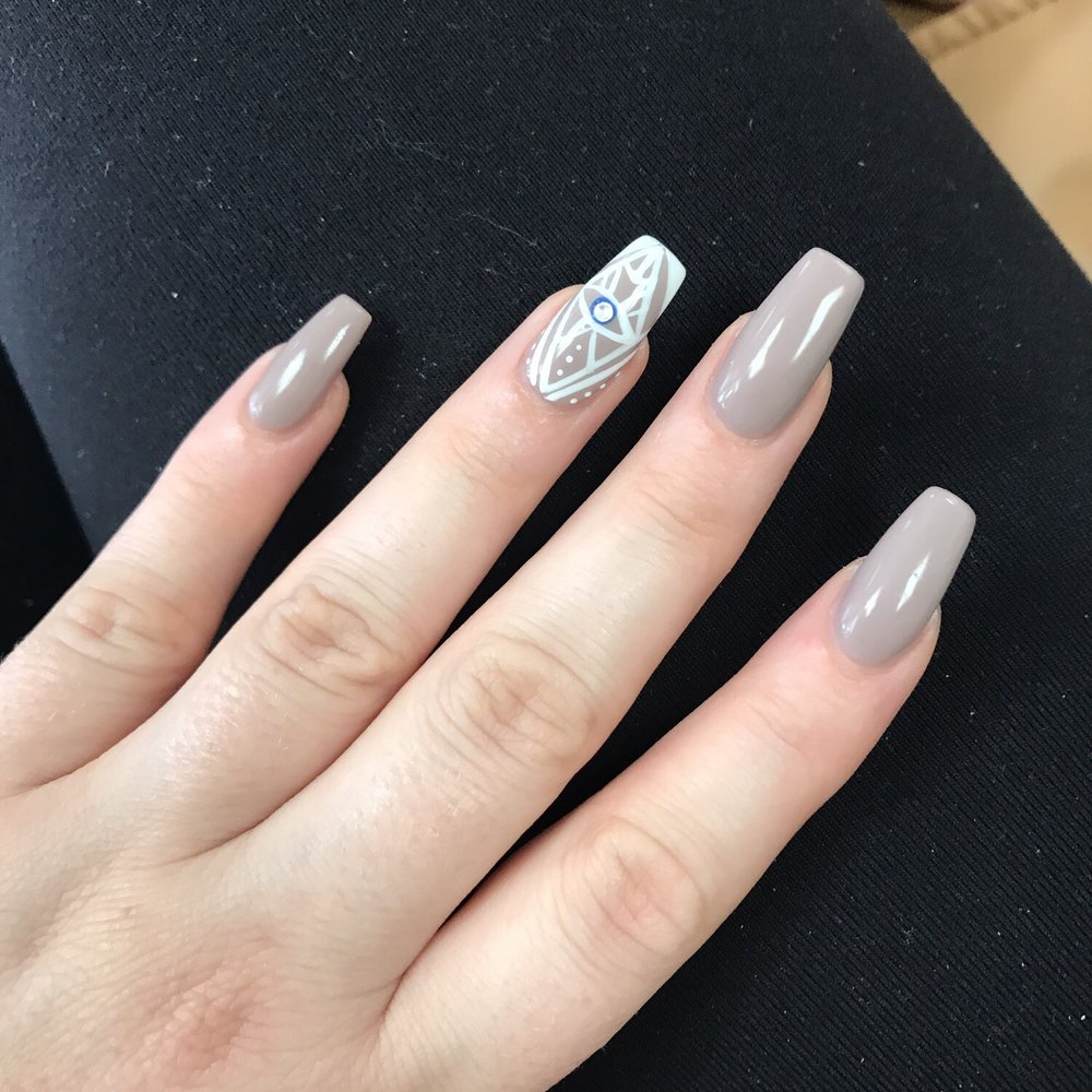 Lana's Diamond Salon - Nail Salons Near Me - Downey, California