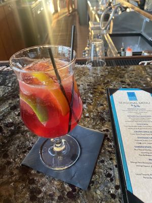 The VÜE Rooftop Bar by null