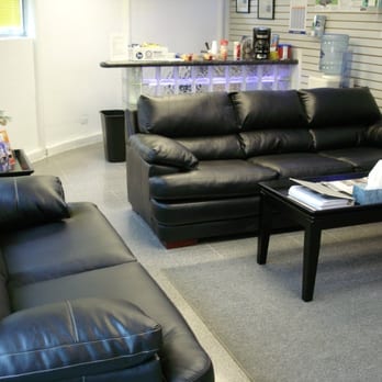 Hollywood Motors - Waiting Area: Food,Drinks,Reading material,Wi-Fi and Large TV - Tires Near Me - Brookfield, Illinois Hollywood Motors - Waiting Area: Food,Drinks,Reading material,Wi-Fi and Large TV - Tires Near Me - Brookfield, Illinois