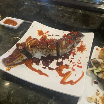 Sakura Sushi - Dragon Roll with Shrimp Tempura - Laotian Near Me - Albuquerque, New Mexico