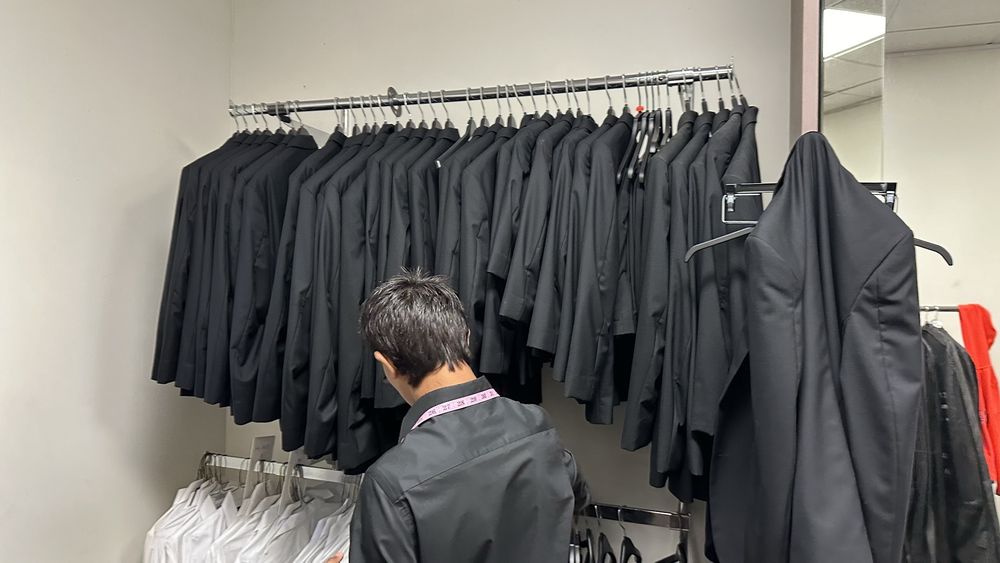 MEN’S WEARHOUSE Updated May 2024 52 Photos & 63 Reviews 2711 La