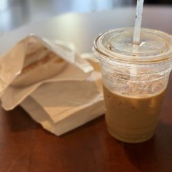 Groundstack Coffee - Pershing It and yummy pastries