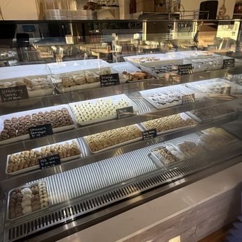 Arnie’s Bakery & Cafe - Lots of cookies - Bakeries Near Me - Tujunga, California