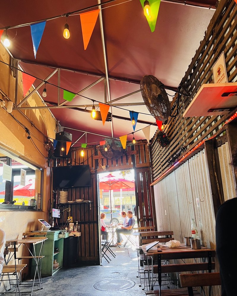 Lung Yai Thai Tapas