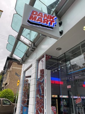 Dank Mart by null