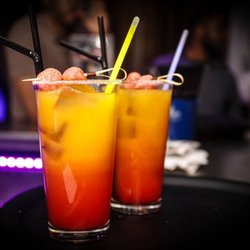 Red Corner - Cocktails.