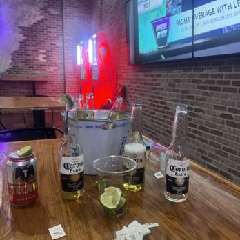 The District Pub & Kitchen - Beer - American Near Me - El Paso, Texas