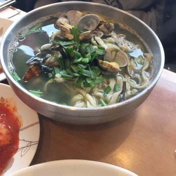 Arirang Restaurant - Me-seng-e kalguksoo - Korean Near Me - Flushing, New York