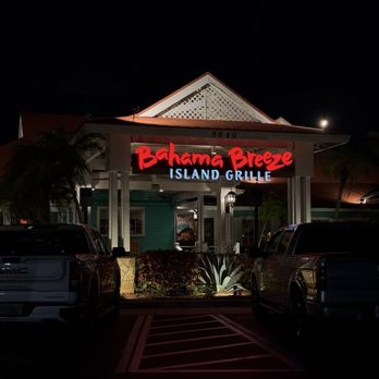 Bahama Breeze - Entrance - Bars Near Me - Orlando, Florida