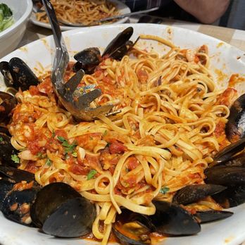 Buca di Beppo Italian Restaurant - Seafood Pasta - Italian Near Me - Encino, California Buca di Beppo Italian Restaurant - Seafood Pasta - Italian Near Me - Encino, California