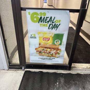 Subway - $6.99 Meal of the Day Advertisement - Sandwiches Near Me - West Bloomfield, Michigan Subway - $6.99 Meal of the Day Advertisement - Sandwiches Near Me - West Bloomfield, Michigan
