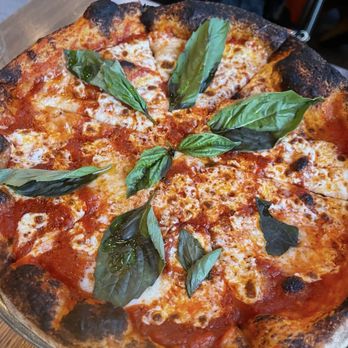 etta - Bucktown - Margherita - Pizza Near Me - Chicago, Illinois etta - Bucktown - Margherita - Pizza Near Me - Chicago, Illinois