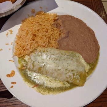 Dos Salsas - Georgetown - Chicken enchilada lunch special - Mexican Near Me - Georgetown, Texas Dos Salsas - Georgetown - Chicken enchilada lunch special - Mexican Near Me - Georgetown, Texas