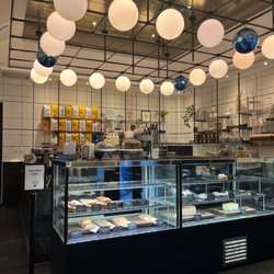 French Made - Coffee time with friends