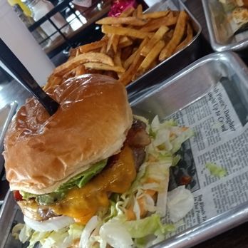 Twisted Burger Round Lake - Burgers Near Me - Round Lake, Illinois Twisted Burger Round Lake - Burgers Near Me - Round Lake, Illinois