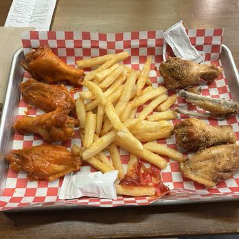 Wing Snob - X-Buffalo X-Lemon Pepper Regular Fries - Chicken Wings Near Me - Lansing, Michigan Wing Snob - X-Buffalo X-Lemon Pepper Regular Fries - Chicken Wings Near Me - Lansing, Michigan