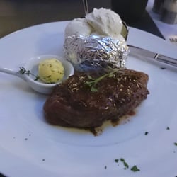 Restaurant 3-Giebelhaus - Rumpsteak mit Folienkartoffel