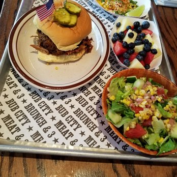 Bub City - Chopped brisket sandwich - Barbeque Near Me - Chicago, Illinois