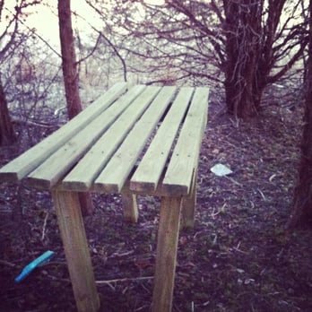 Osamequin Wildlife Sanctuary - Random table - Hiking Near Me - Barrington, Rhode Island Osamequin Wildlife Sanctuary - Random table - Hiking Near Me - Barrington, Rhode Island