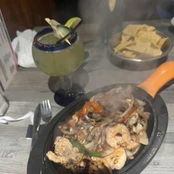 Plaza Azteca - Shrimp and steak fajitas - Mexican Near Me - Pittsburgh, Pennsylvania Plaza Azteca - Shrimp and steak fajitas - Mexican Near Me - Pittsburgh, Pennsylvania