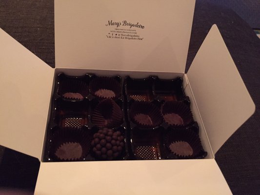 Mary's Brigadeiro by null