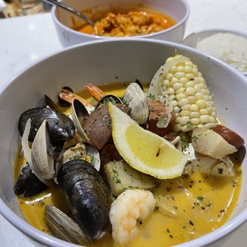 The Oyster Bar - Seafood boil - Bars Near Me - Stateline, Nevada The Oyster Bar - Seafood boil - Bars Near Me - Stateline, Nevada