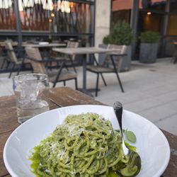 Beebe's - Pesto