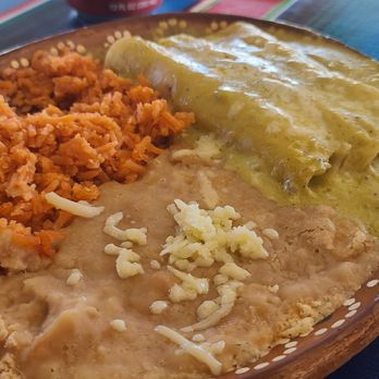 Taqueria El Milagro - enchilada plate - Mexican Near Me - Terlingua, Texas Taqueria El Milagro - enchilada plate - Mexican Near Me - Terlingua, Texas