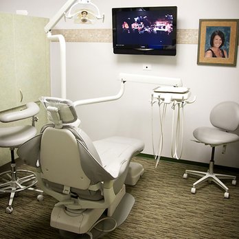 Nelson Y Howard, DDS - Dental treatment room - Cosmetic Dentists Near Me - San Diego, California Nelson Y Howard, DDS - Dental treatment room - Cosmetic Dentists Near Me - San Diego, California