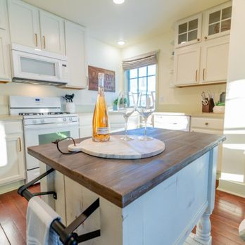 Quarter 54 - One of the kitchens - Vacation Rentals Near Me - Palmer, Alaska