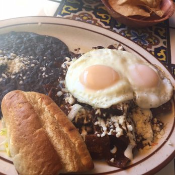 La Cabañita - Mole chilaquiles - Mexican Near Me - Glendale, California La Cabañita - Mole chilaquiles - Mexican Near Me - Glendale, California