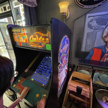 The Regal Beagle - Classic Arcade Cabinet - Sports Bars Near Me - San Diego, California The Regal Beagle - Classic Arcade Cabinet - Sports Bars Near Me - San Diego, California