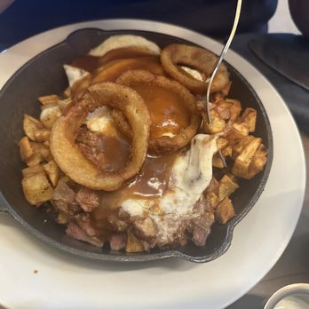 Hash Kitchen - Smoked brisket skillet - New American Near Me - Gilbert, Arizona