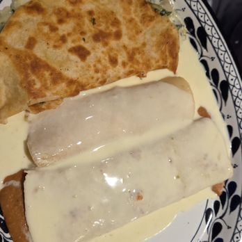 El Rey Mexican Restaurant - Veggie #7: bean burrito, spinach quesadilla, and cheese enchilada - Mexican Near Me - Johnstown, Ohio El Rey Mexican Restaurant - Veggie #7: bean burrito, spinach quesadilla, and cheese enchilada - Mexican Near Me - Johnstown, Ohio